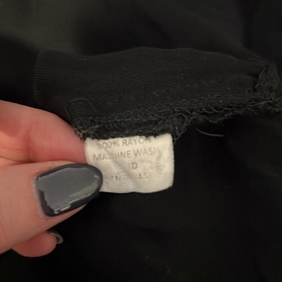 Brandy Melville Women’s Black short sleeve shirt.‎ 100%Rayon. Great condition - Picture 4 of 4